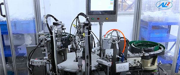 8791621320291984.jpg 關于我們內(nèi)頁2.jpg